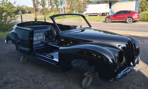 BMW 502 Cabriolet "Barokní anděl", V8 (1952-1958)